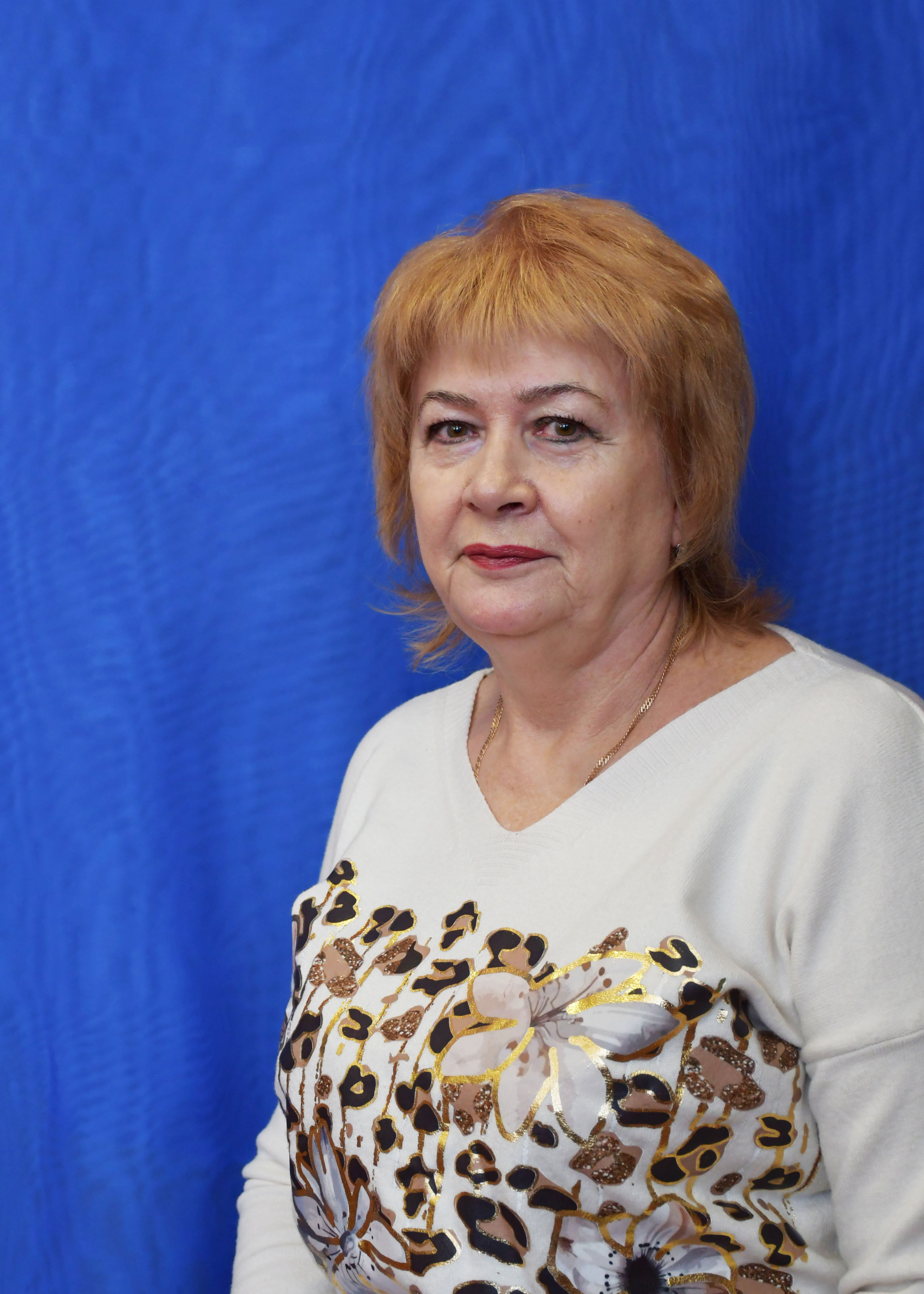 Попова Татьяна Дмитриевна.
